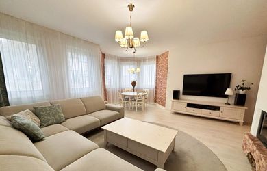 ZĽAVA ...EXKLUZÍVNE NA PREDAJ | Úžasný rodinný dom s veľkorysým pozemkom 1334 m², kompletným zázemím a dokonalým súkromím