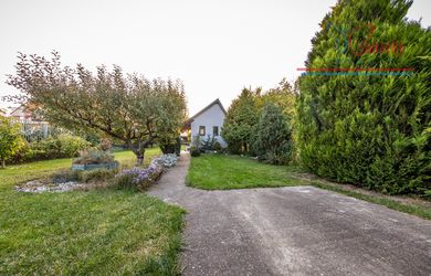 NA PREDAJ: záhrada 720 m2 s chatkou, Mokráň záhon