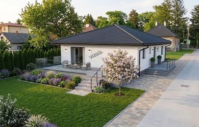 BUNGALOVY S FOTOVOLTIKOU A TEPEL.ČERPADLOM v obci Podlužany pri BN