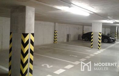 Na prenájom garážové státie, Panónska 8, Bratislava