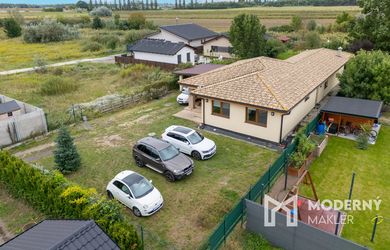 Na predaj 4-izbový rodinný dom v obci Gajary