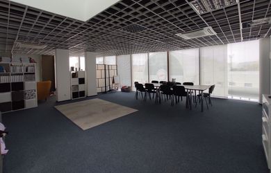 Reprezentatívny priestor 232,96m2 s presklenými výkladmi, Vienna Gate, Kopčianska-Petržalka