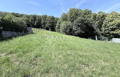 KRÁSNY STAVEBNÝ POZEMOK V OBCI DUBODIEL, 2340m2
