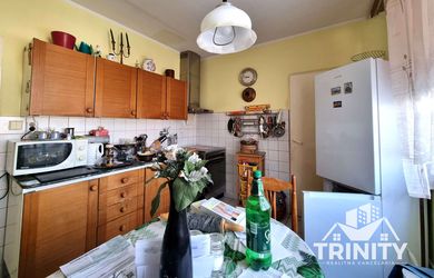 Na predaj priestranný 3-izbový byt  s balkónom v meste Nové Zámky