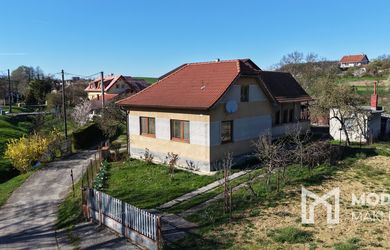 Na predaj čiastočne prerobený rodinný dom v obci Otrhánky