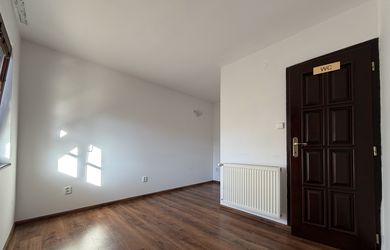 ARETÉ REAL - PRENÁJOM 12m2 KOMERČNÉHO PRIESTORU V CENTRE PEZINKA, M.R. ŠTEFÁNIKA
