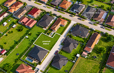 NA PREDAJ STAVEBNÝ POZEMOK 600 m² | šírka 22 m | inžinierske siete | Rohovce