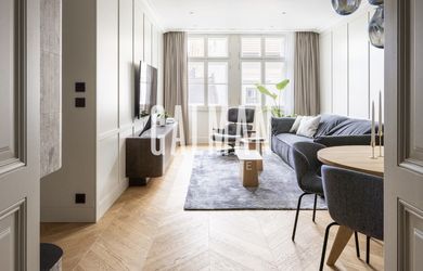 Prestížny luxusný 4 izbový byt na pešej zóne - Staré Mesto