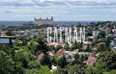 Moderná unikátna VILA s jedinečnými výhľadmi pod Slavínom pri Horskom parku