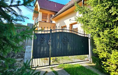 4 izb. Rodinný dom s bazénom Hontianska Vrbica