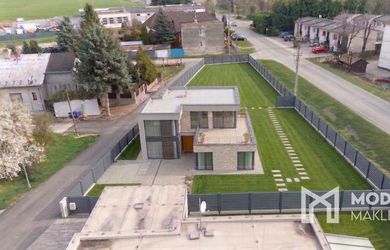 Na predaj pozemok s potenciálom výstavby v obci Vlčkovce