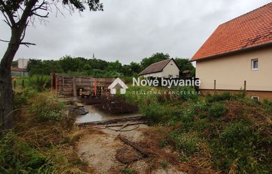 Predaj, pozemok so stavebným povolením-Čaka(N131-14-FRADa)