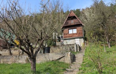 PREDAJ MUROVANEJ ZÁHRADNEJ CHATKY POVAŽSKÝ CHLMEC