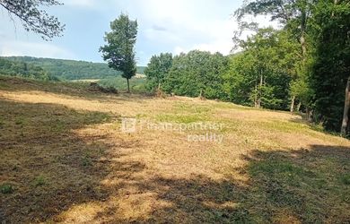 Na predaj pozemok 9440 m2 za super cenu, s výhľadom - PODKYLAVA
