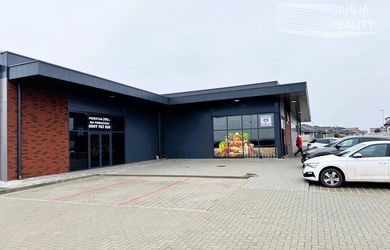 Prenájom obchodného priestoru 200 m2 novostavba pri novej predajni CBA Špačince smer od Trnavy