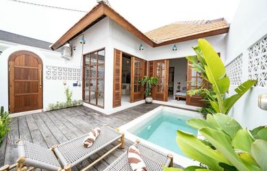 PREDAJ Investičná 2KK vila s bazénom na ostrove BALI- pláž Kedungu
