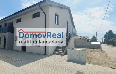 NOVÝ 3-IZBOVÝ BYT V ŠTANDARDE V OBCI HORNÉ JANÍKY - POSLEDNÝ BYT V PONUKE!