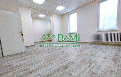Kancelársky/prevádzkový priestor na prenájom-Lučenec