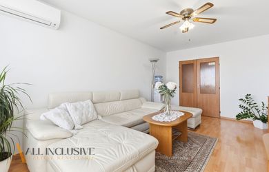 ALL INCLUSIVE | Na predaj 3-izbový byt s balkónom a garážou, Hubice