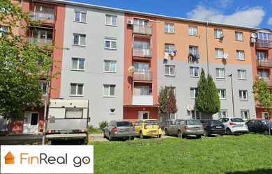PREDAJ, 3-izbový zariadený byt, Levice