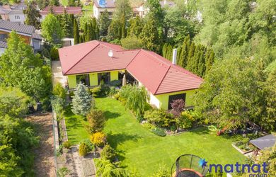 Rodinný dom v obci Častá, 4 izbový, úžitková plocha 213,05m2, pozemok 1687m2, garáž
