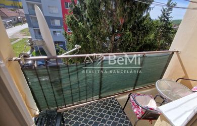 Slnečný 3-izbový byt s balkónom v Gemerskej Hôrke -NA PREDAJ