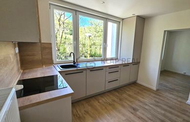 NOVINKA - 3 izb. byt WATSONOVA ul., KE-Sever. 76 m2 + loggia - NOVÁ REKONŠTRUKCIA