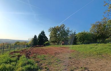 Predaj pozemok pre RD, 6,5 ára, inž.siete, Nitra Zobor