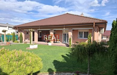 REALFINN EXKLUZÍVNE PREDAJ - NOVOSTAVBA BUNGALOV