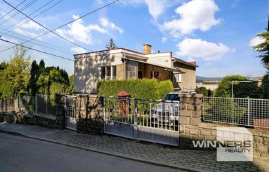 Na predaj rodinný dom s garážou, pozemok 817 m2, Hornoulická ulica, Bojnice