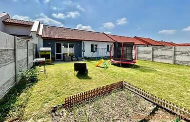 Predaj 4i rodinný dom v radovej zástavbe, pozemok 337 m2, Rajka