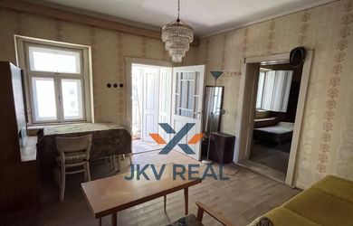 Na predaj tradičný vidiecky dom s ovocným sadom - Kuraľany