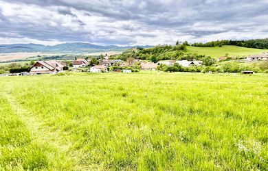 Podzámčok – stavebný pozemok v nádhernom prostredí, výmera 809 m2 – predaj