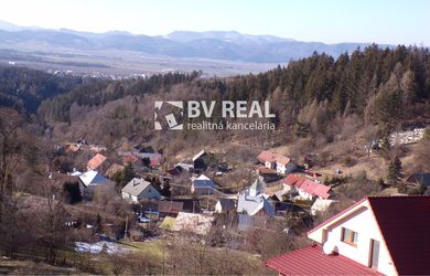 BV REAL Na predaj pozemok obec Čremošné FM1977