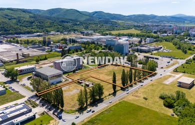 NEWDAY | NA PREDAJ lukratívny stavebný pozemok vedľa hlavného ťahu | občianska vybavenosť, výroba, sklady... | Dubnica nad Váhom | 14 011 m2