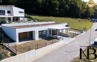 Na predaj moderný 5i bungalov so zelenou strechou, Trenčín - Kubrá
