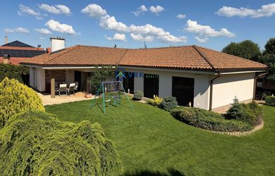 REZERVOVANÝ RODINNÝ DOM TYPU BUNGALOV, VALALIKY