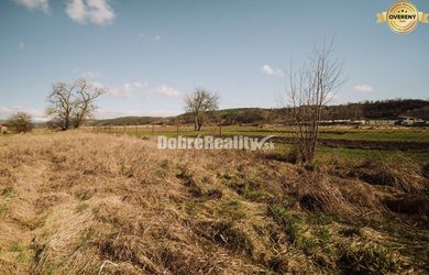 PREDAJ: Pozemok pre výstavbu menšieho rodinného domu, 764 m2, Veľká Lú