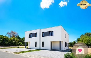 SKOLAUDOVANÝ 4 izbový RD, ÚP 128 m2 S TEP. ČERPADLOM, POZEMOK 405 m2