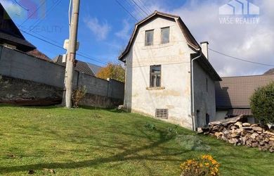 Predáme rodinný dom - Košecké Rovné, pozemok 284 m2