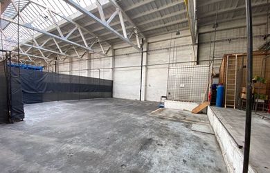 creative solution s.r.o. - prenájom skladového priestoru - 305m2 - BA V