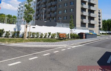 Predaj garážové parkovacie státie Ovocné Sady pri letisku