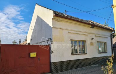 DIRECTREAL|Bývalá základná škola s pozemkom 2785 m2, kúpou voľné...