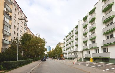 REZERVOVANÉ*** Prenájom vonkajšieho parkovacieho státia za rampou, Nivy