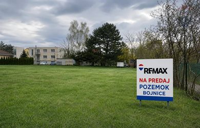 Predaj slnečný pozemok Top lokalita centrum Bojnice cca 10 min . peši