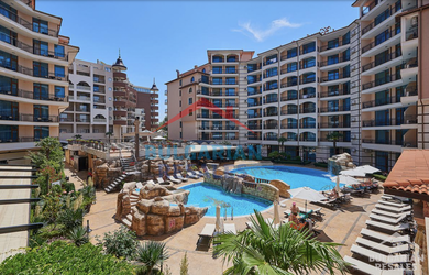 Priestranný apartmán 50 m od pláže, komplex „Karolina, Slnečný breh