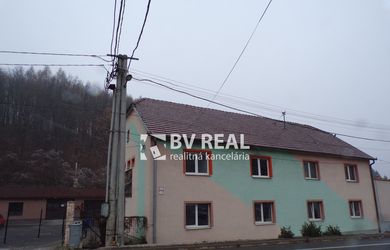 BV REAL Na prenájom komerčný priestor Handlová FM1628