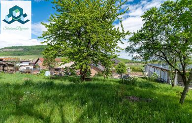 Na predaj pozemok na výstavbu domu 718m2, Fintice