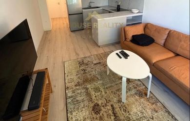 Svetlý 3 izbový byt pri Nivách – Košická ulica, Bratislava II. Ružinov