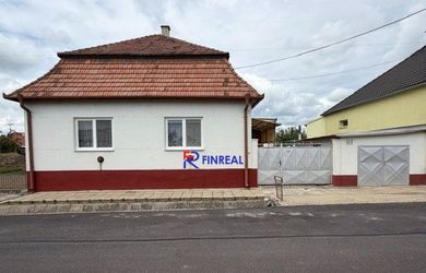FINREAL exkluzívne ponúka NA PREDAJ rodinný dom v Kolárove!